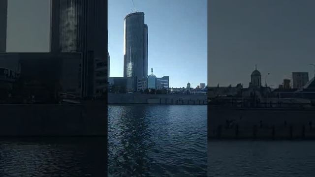 москва сити с москвы реки смотреть онлайн