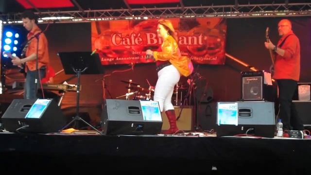 Start it up - Groovy Tunes @ koninginnedag 2012 смотреть онлайн