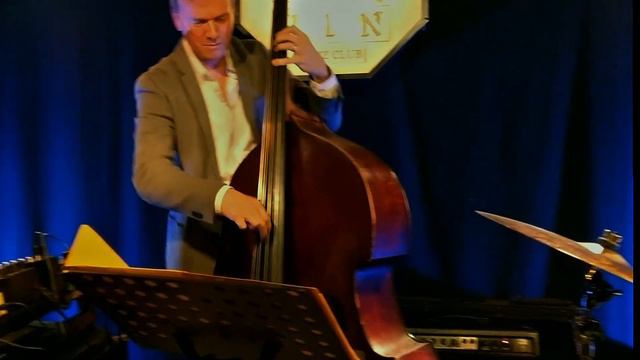 ALI JACKSON invites Eric Legnini + Thomas Bramérie: "Afro Blue" @ Le Taquin Toulouse смотреть онлайн