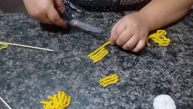 Como cachear a lã para cabelo de boneca. смотреть онлайн