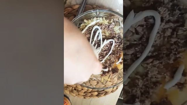 Салат Мимоза! #sorts #готовимдома #салат #мимоза #готовимвкусно смотреть онлайн