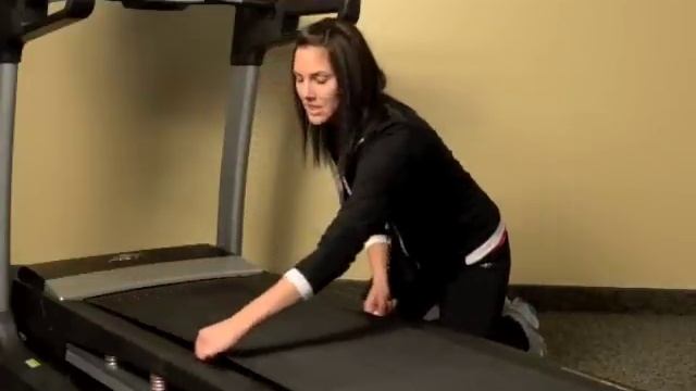 Maintenance - Lubricating the Walking Belt смотреть онлайн