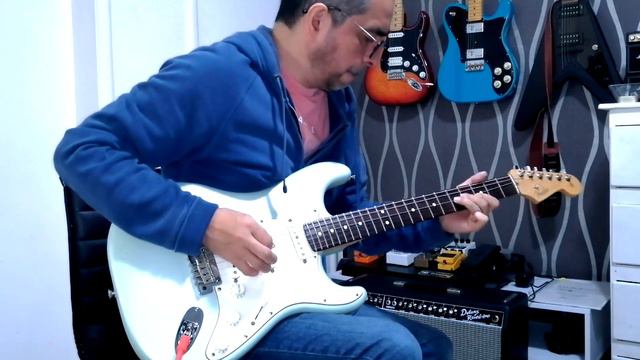 Fender Strat Am std and Fractal Axe Fx II XL+ смотреть онлайн