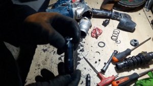 Бур застрял в перфораторе - как вытащить