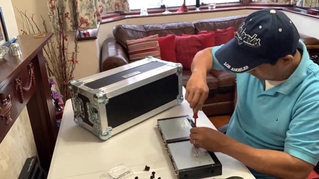 Unboxing & Rack Mounting Shure GLXD Advance Reciever смотреть онлайн