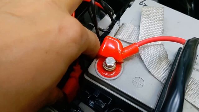 Предохранители в MET EXPLORER 800 и MET EXPLORER 450