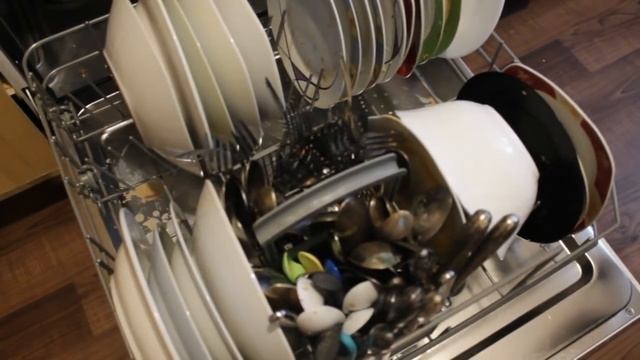 Лайфхак по загрузке посудомоечной машины. смотреть онлайн