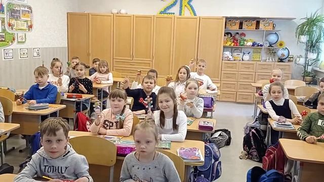 шумовий оркестр, І .О.Дунаєвський " Полька" ,3- К клас. смотреть онлайн