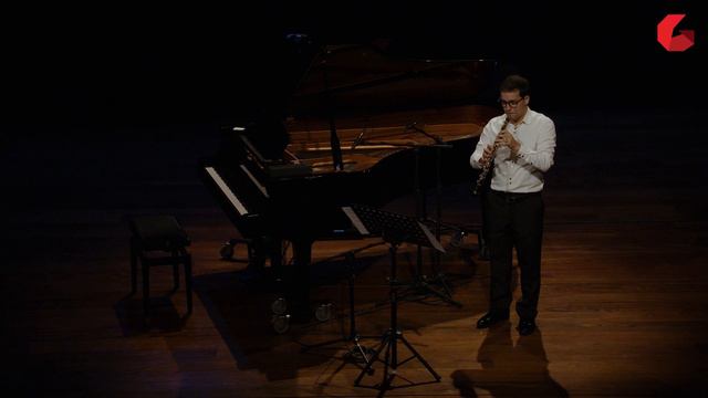 Recital de Piano e Oboé смотреть онлайн