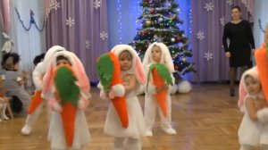 Утренник "Новый 2017 год. Танец зайчиков. Ясельная группа детсада № 160 г. Одесса 2016