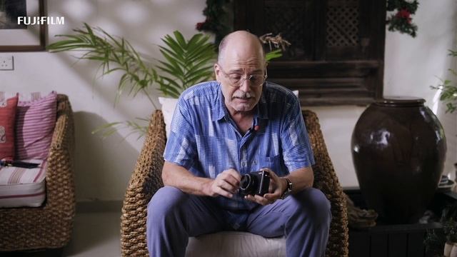 Make More with Less - Fujifilm X E4 x Matt Brandon смотреть онлайн