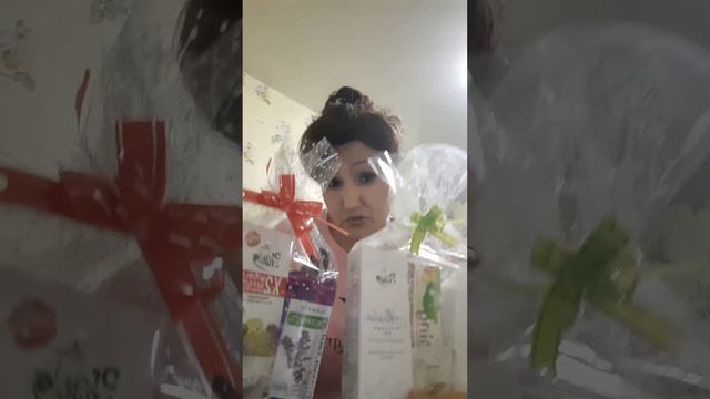 Если вы не знаете, что подарить своим близким, друзьям, коллегам? То я с радостью помогу вам. смотреть онлайн