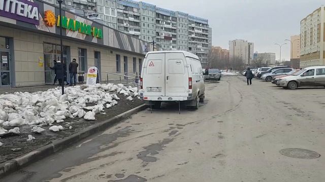 г. Кемерово, ул. Волгоградская 11_у входа смотреть онлайн