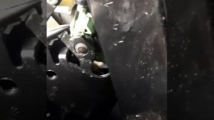 причина неисправности на доводчике  дверей vw touareg III