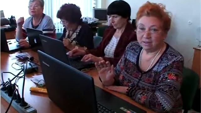 Пенсионеры on line в Шелеховской библиотеке Репортаж Шелехов ТВ от 28 10 2014 смотреть онлайн