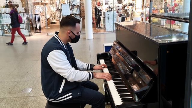Surprising The Passengers With Still Dre and GTA San Andreas On Piano смотреть онлайн