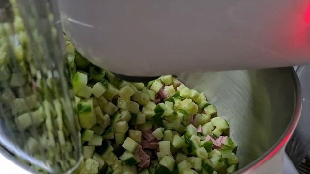 Кухонная машина Bosch MUM5 ( нарезка кубиками) смотреть онлайн