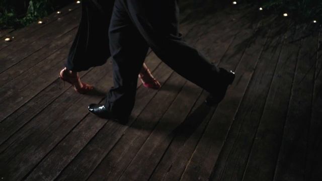 Танго "В яблоневом саду" смотреть онлайн