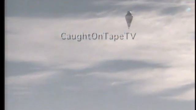 Pilots Jump From Balloon смотреть онлайн