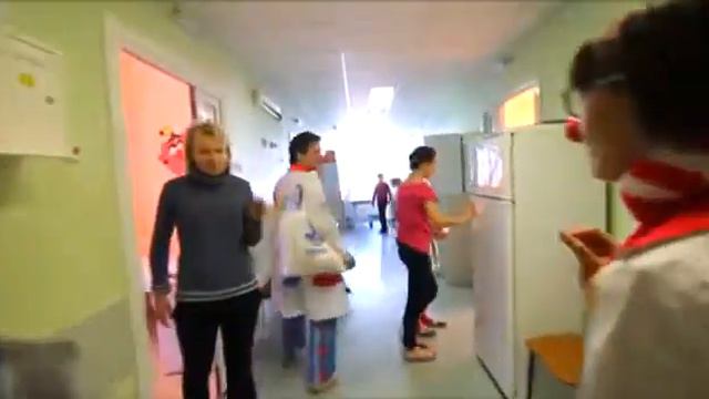 БОЛЬНИЧНАЯ КЛОУНАДА БЕЛСАТ РЭПАРТЭР смотреть онлайн