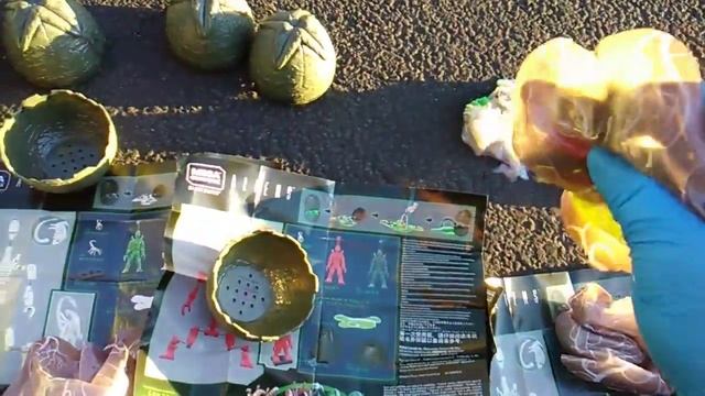 ALIEN Insanity! Mega Construx Xenomorph Aliens in Slime-Filled Eggs! смотреть онлайн