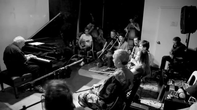 Transitions - Karl Berger's Stone Workshop Orchestra смотреть онлайн