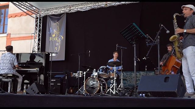 André Sutre 4tet @ Jazz en OFF Foix -LIVE- ! смотреть онлайн