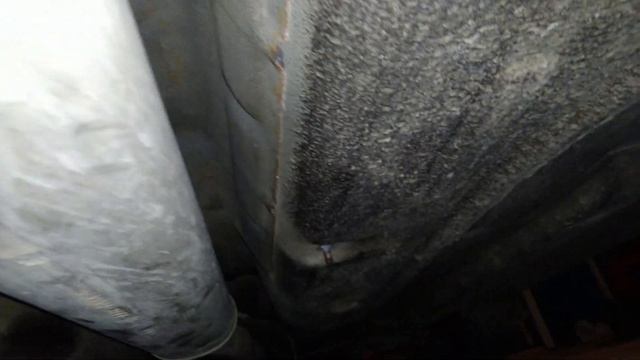 Лада Калина. Замена задних колодок, тросов ручника. Прокачка тормозов. смотреть онлайн