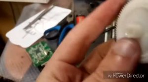 HP C4583 All-in-One  ОШИБКА НЕТ БУМАГИ , НЕ ЗАБИРАЕТ БУМАГУ РЕМОНТ.