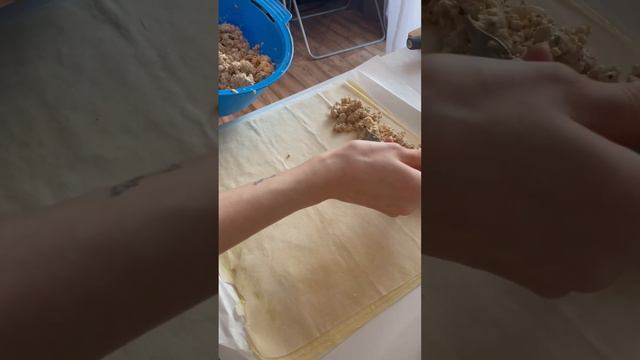 Трубочки с мясной начинкой🫔#рецепты смотреть онлайн