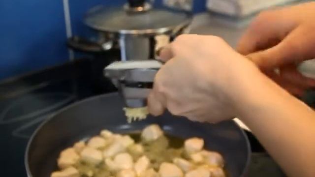 Сырная паста с курочкой и брокколи смотреть онлайн