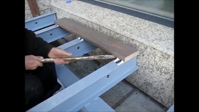 Клеевая система Sika для приклеивания террасной доски.