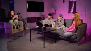 УГАДЫВАЕМ ПОПУЛЯРНЫЕ ЗАПРОСЫ В ГУГЛЕ! Милана Некрасова, Женя Лизогуб, Давид Туров, Лера Симка