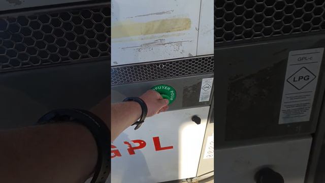 заправка газом во франции смотреть онлайн