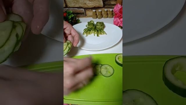 РОЗА ИЗ ОГУРЦА #shorts смотреть онлайн