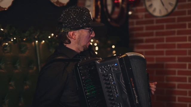 Accordion on set, making of music video for 3rd party content, Bugari Evo in action смотреть онлайн