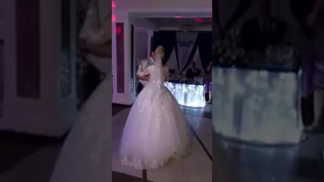 Танец с папой на Свадьбе!!!! смотреть онлайн