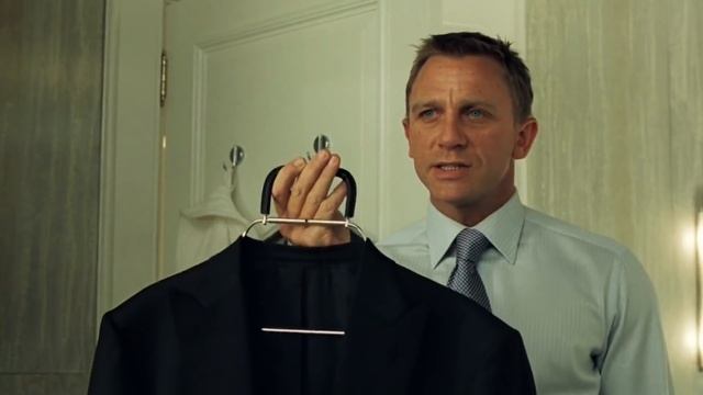 CASINO ROYALE | Sizing Up 007 смотреть онлайн