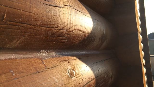 Нанесение герметика снаружи дома компания Вереск