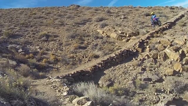 Death Valley dirt bike adventure смотреть онлайн