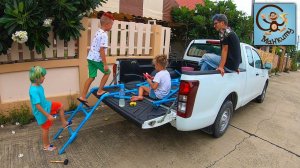 Дети и машина. Строим домик на колёсах. Манкиту (Выпуск 1)