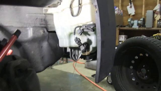 Replace windshield washer motor 2014 Toyota Corolla. смотреть онлайн