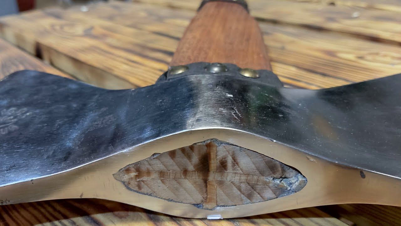 Интересные идеи из двух сломанных топоров и пилы от старой циркулярки! смотреть онлайн