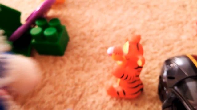 Дед Мороз подарил винепуху и тигрёнку подарки смотреть онлайн