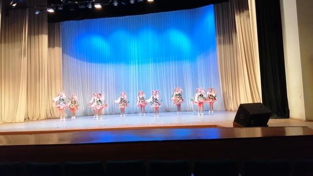13.10.18 Слобожанське коло. Искры Шоу. Балалайку в руки возьму смотреть онлайн