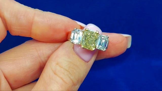 бриллиант Fancy Yellow 2,02 ct смотреть онлайн