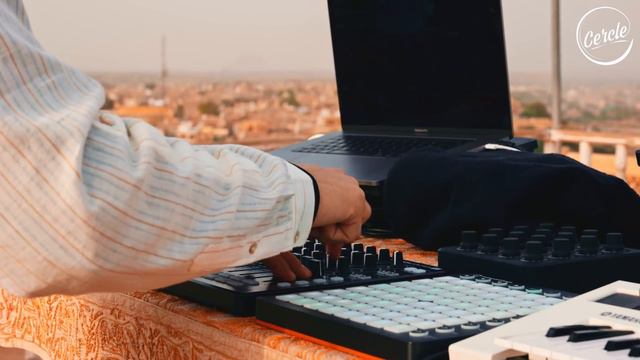 Innellea Live At Jaisalmer Fort, In Rajasthan, India For Cercle  (VEVAL.RU)