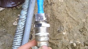 Подогрев дачного водопровода при -30. Монтируем греющий кабель для водопровода.