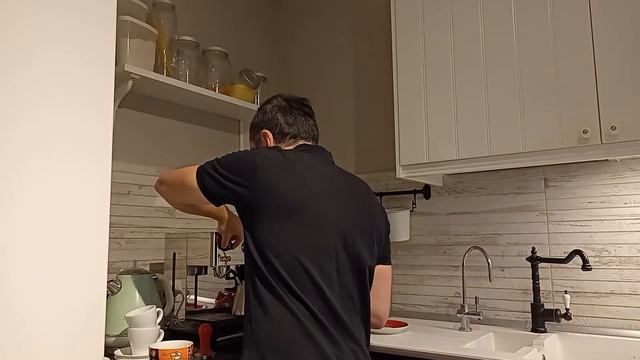 Кофе с растительным молоком в Lelit Anita 042, Lelit Anna 041