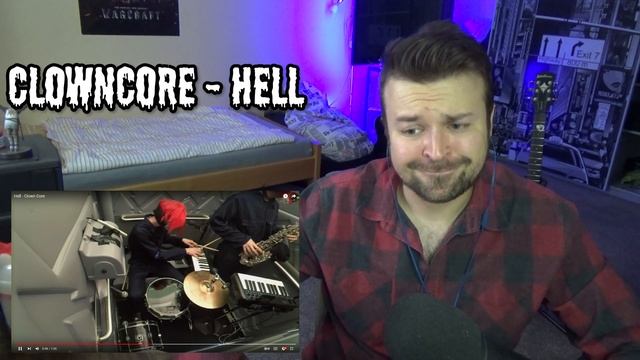 A totally normal band, nothing to see here, move along... смотреть онлайн